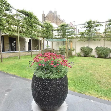 Spacious In Knokke Heist With Garden